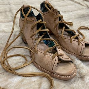 FreeBird Tan Ankle Tie Shoes Size 9